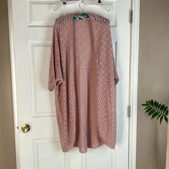 Maurices Sweaters - Maurices dusty pink crochet cardigan. About 3/4 sleeve. Size large.